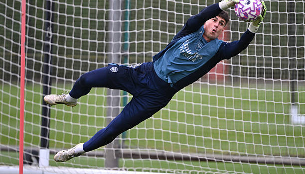 Fabregas muốn tái ngộ Kepa nhưng Arsenal khó nhả người