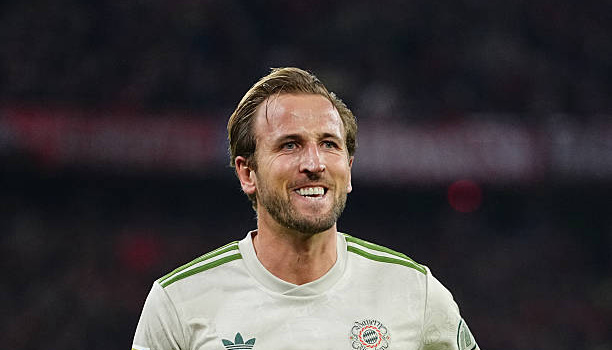 Harry Kane đứng trước lựa chọn phá kỷ lục của Alan Shearer