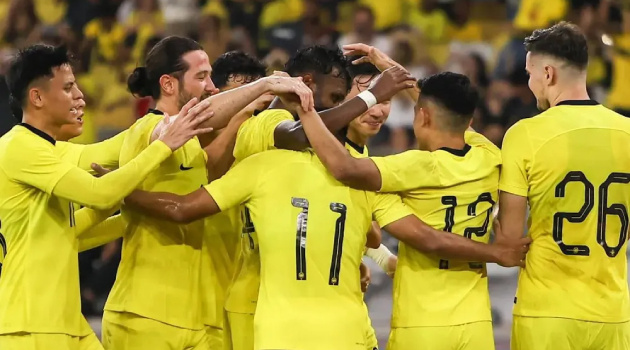 Bóng đá Malaysia tiếp tục lao đao khi AFC ra án phạt vì lỗi tổ chức