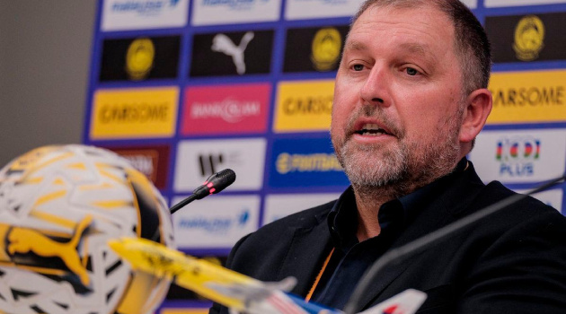 HLV Malaysia nghẹn ngào: “Cơ hội dự Asian Cup 2027 tan vỡ không phải vì thua trên sân”