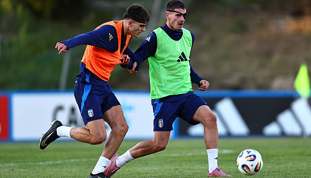 U21 Ý và bài tập bịt mắt: Sự táo bạo mang tính khoa học của HLV Silvio Baldini