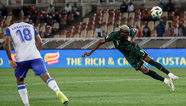 Chiến thắng trước Lesotho giúp Nigeria giữ hy vọng đến World Cup 2026