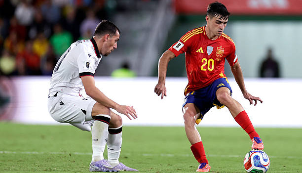 Pedri khẳng định đẳng cấp nhạc trưởng, Tây Ban Nha áp sát vé World Cup