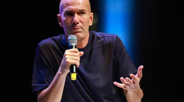 Zidane tiết lộ lựa chọn bất ngờ giữa Scholes, Gerrard và Lampard