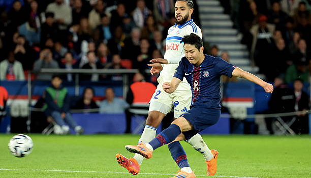 PSG gặp khó khăn trước Strasbourg, nguy cơ mất ngôi đầu Ligue 1