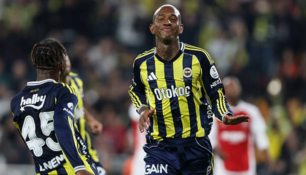 Fenerbahce áp đảo Gaziantep, Talisca tỏa sáng rực rỡ trong chiến thắng tưng bừng