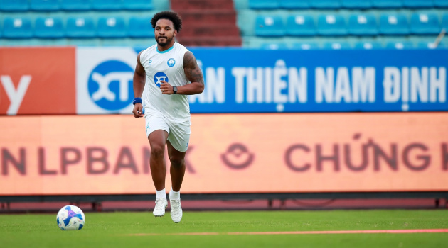 BĐVN 2/11: Trần Thành Trung chấn thương nặng, Xuân Son trở lại đội tuyển