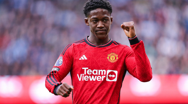 Napoli và West Ham cạnh tranh quyết liệt vì tương lai của Kobbie Mainoo