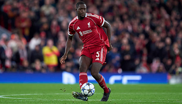 Ibrahima Konate trở thành phương án thay thế Dayot Upamecano tại Bayern Munich