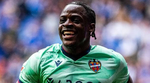 Arsenal theo sát Etta Eyong, tính phương án giải phóng hợp đồng 40 triệu euro