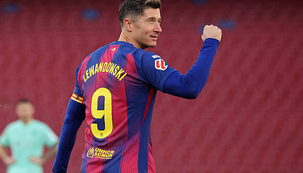 Flick hài lòng tuyệt đối với Lewandowski