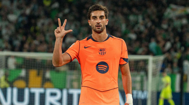 Ferran Torres bùng nổ với hat-trick, lập kỷ lục mới và tiếp sức cho Barcelona đua vô địch