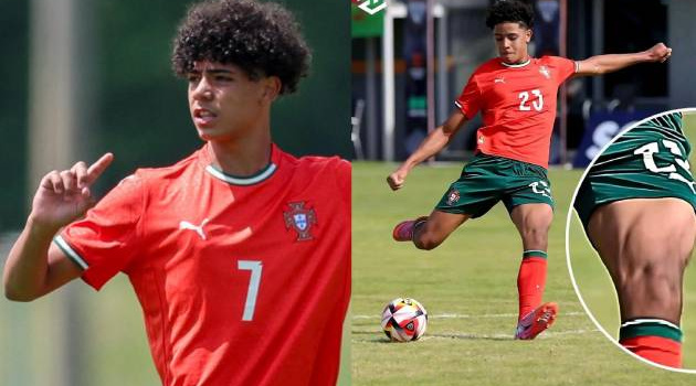 Ronaldo Junior gây sốt với thể hình vượt trội và phong độ ấn tượng ở tuổi 15