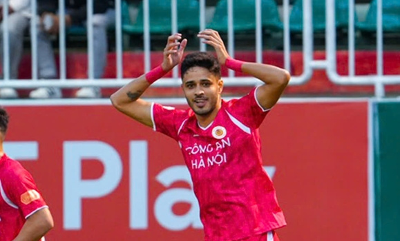 Leo Artur rực sáng, Công an Hà Nội hạ Hoàng Anh Gia Lai 3-1