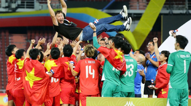 U22 Việt Nam đăng quang SEA Games 33, cơn mưa thưởng tiếp sức thế hệ vàng
