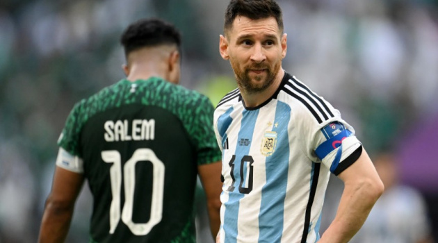 Thất bại cần thiết của Argentina để Messi bước lên ngai vàng