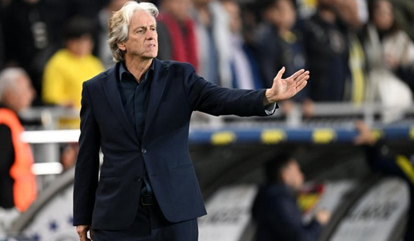 Al Nassr sắp bổ nhiệm Jorge Jesus thay Stefano Pioli