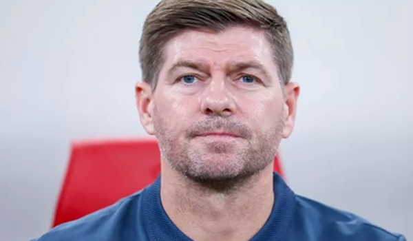 Steven Gerrard ca ngợi bầu không khí sân Ibrox sánh ngang Anfield