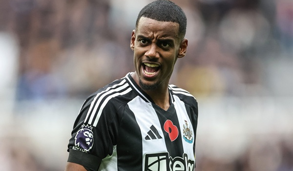 Alexander Isak đứng trước thử thách lớn giữa Newcastle và Liverpool