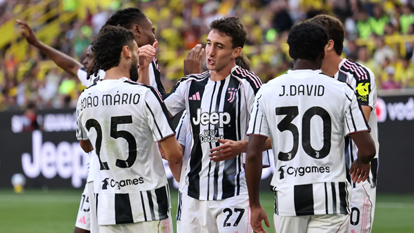 Andrea Cambiaso thăng hoa giúp Juventus thắng Dortmund 2-1