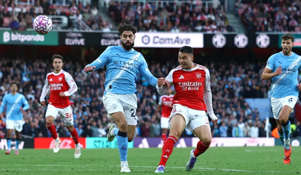 Man City sa sút khó tin: Pep Guardiola đánh mất bản sắc thống trị