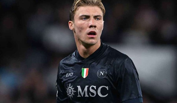 Rasmus Hojlund chỉ ra sự khác biệt rõ nét giữa bóng đá Anh và Ý