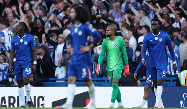 Chelsea 'tự hủy' trước Brighton: Maresca chịu áp lực cực lớn