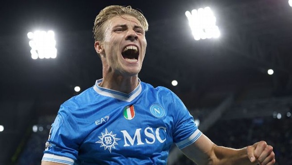 Hojlund thăng hoa ở Napoli, Conte khẳng định: Có thể trở thành ngôi sao thực thụ