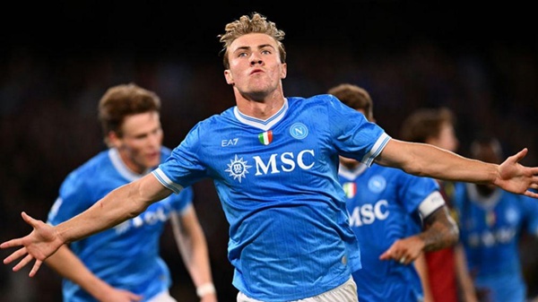Bị phạm lỗi nhiều nhất trận, Hojlund chứng minh đẳng cấp của trung phong hàng đầu Serie A