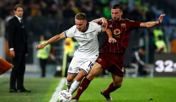Inter Milan thắng tối thiểu Roma, chiếm ngôi đầu Serie A sau vòng 8