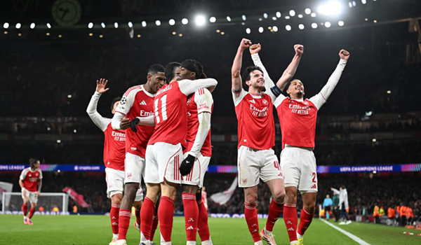 Điểm nhấn Champions League: Pep tự làm khó, Arsenal giữ mạch toàn thắng