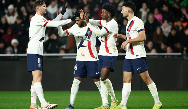 PSG 3-2 Metz: Ramos và Doue tỏa sáng, Les Parisiens chiếm đỉnh bảng Ligue 1