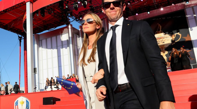 Bóng hồng giúp golf thủ số 1 thế giới thăng hoa