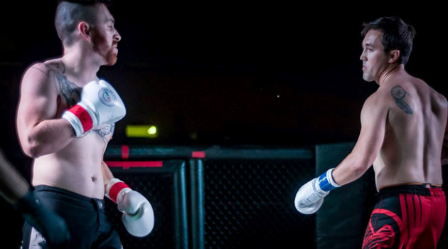 Sử dụng ‘cú đấm siêu nhân’, võ sĩ người Mỹ giành chiến thắng ấn tượng