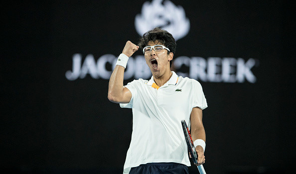 Hạ Djokovic sau 3 set, tay vợt Hàn Quốc xác lập kỷ lục