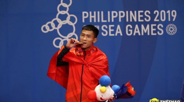 SEA Games 30 ngày 3/12: Wushu giải khát vàng, U22 Việt Nam thắng hú vía