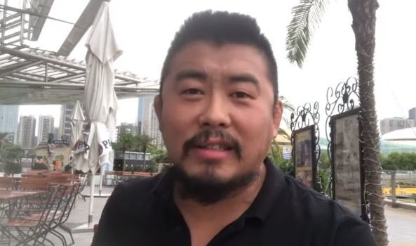 Từ Hiểu Đông tố Nhất Long trơ trẽn khi gọi cảnh sát