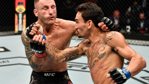 Những chiến thắng gây tranh cãi tại UFC