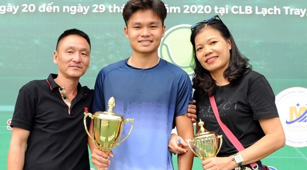 Hoàng Nam thua Linh Giang ở chung kết VTF Masters 500
