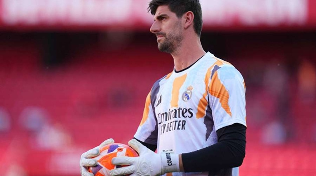 Courtois viêm khớp cùng chậu, Real Madrid đứng trước nguy cơ mất thủ môn trụ cột