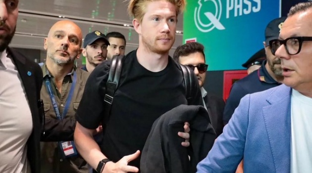 Kevin De Bruyne chính thức gia nhập Napoli làm thay đổi Serie A