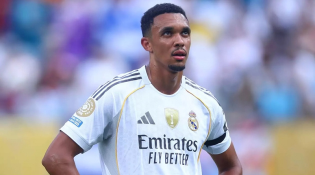 Zidane và Tuchel chỉ ra hạn chế lớn của Alexander-Arnold