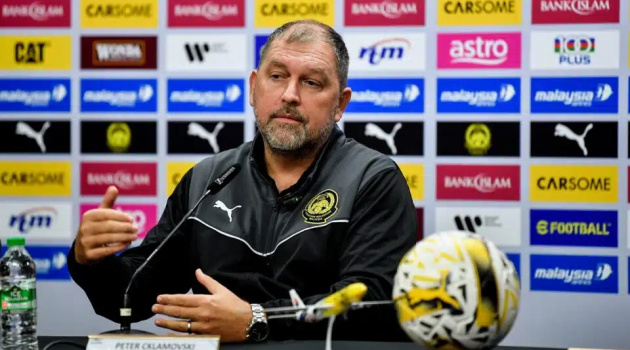 Chủ tịch FAM yêu cầu HLV Malaysia làm rõ phát ngôn gây sốc