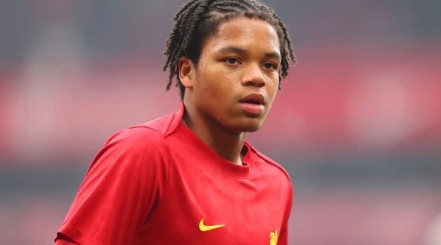 Liverpool chuẩn bị ký hợp đồng dài hạn với thần đồng Rio Ngumoha