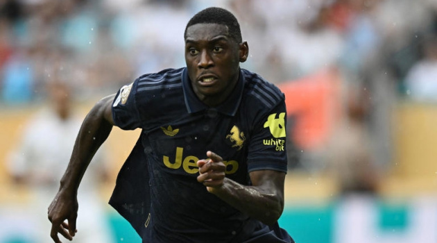 Randal Kolo Muani ưu tiên trở lại Juventus bất chấp sự chèo kéo từ Ngoại hạng Anh