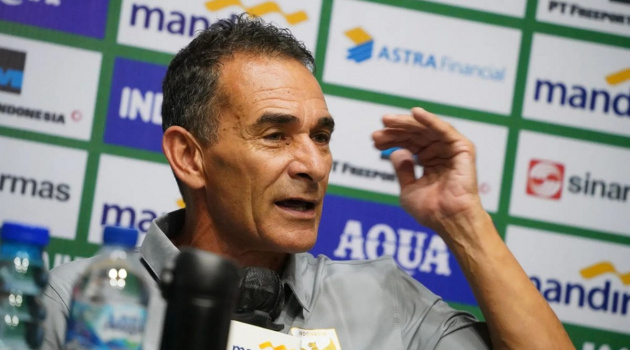 Tương lai HLV Gerald Vanenburg lung lay: Erick Thohir sắp họp đánh giá U23 Indonesia