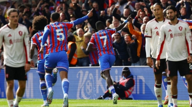 Liverpool nhận thất bại đầu tiên: Arne Slot tự trách, khẳng định Crystal Palace xứng đáng thắng