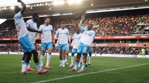 Marseille vươn lên đỉnh bảng Ligue 1 với chiến thắng đậm đà trước Metz