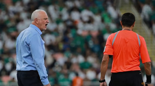 Graham Arnold chỉ trích AFC: Lợi thế không công bằng cho Saudi Arabia và Qatar ở vòng loại World Cup 2026