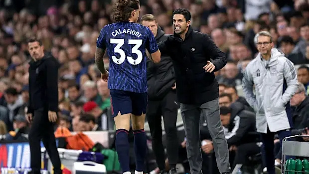 Riccardo Calafiori: “Hỗn loạn có kiểm soát” trong hệ thống Arsenal